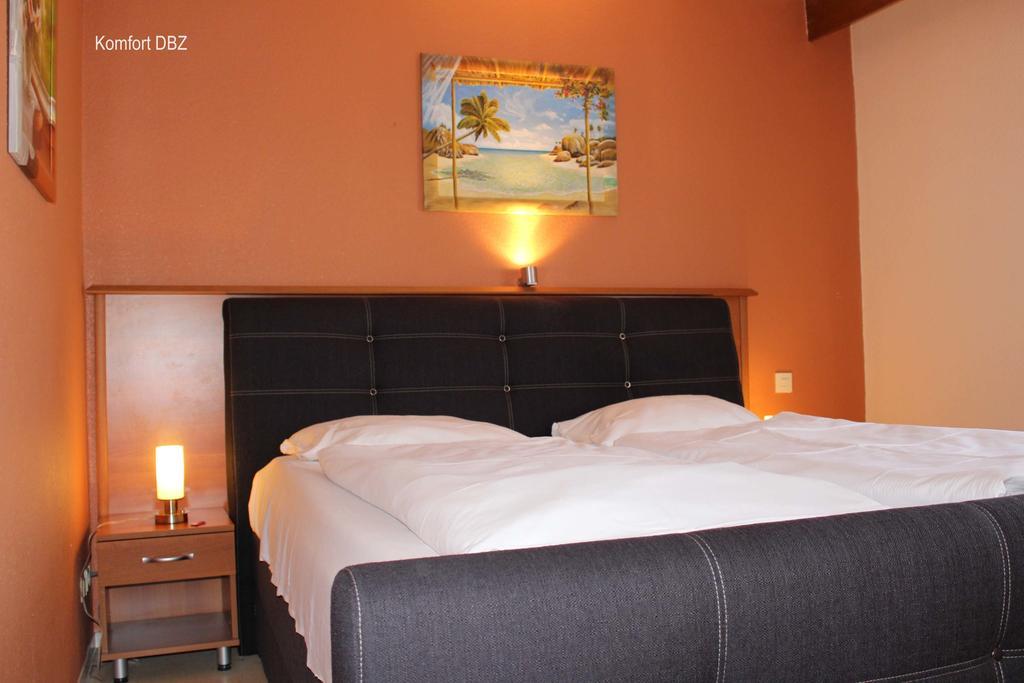 Legend Hotel Biebesheim am Rhein Cameră foto