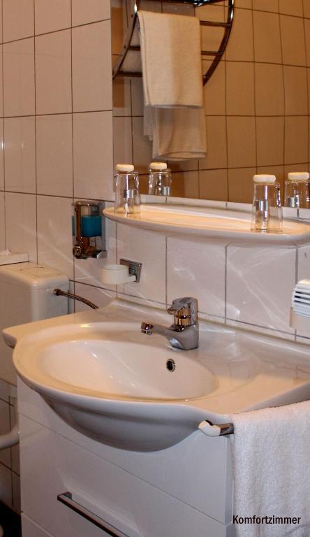 Legend Hotel Biebesheim am Rhein Cameră foto